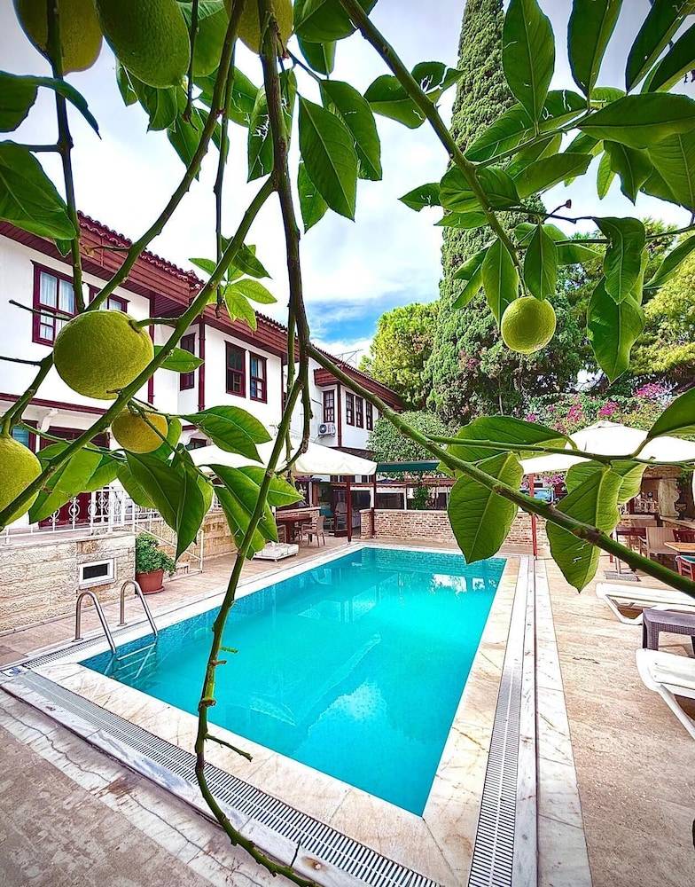 Urcu Hotel 1