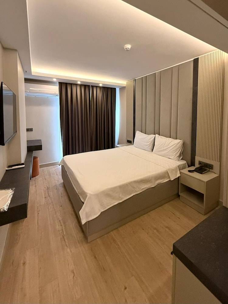 Kayalar Hotel 1