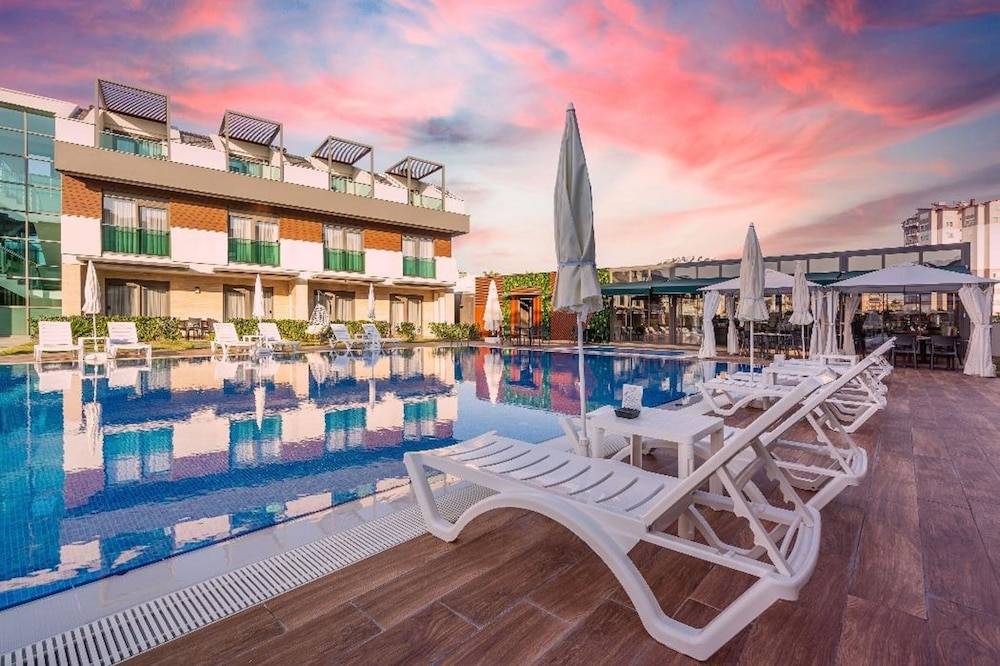 Veranda Suites 1