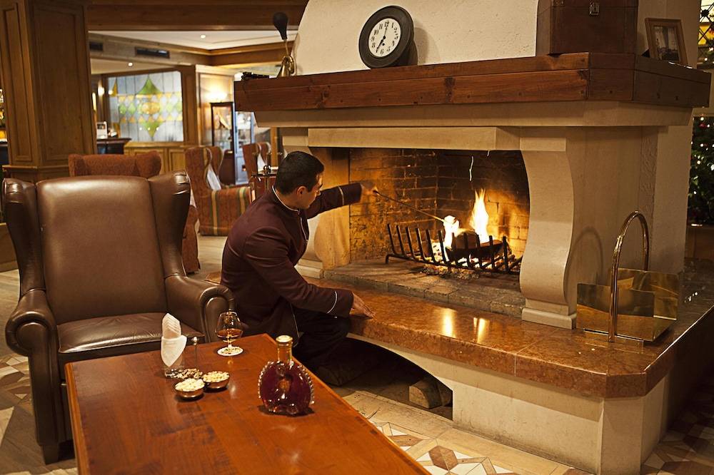 Kempinski Hotel Grand Arena Bansko 2