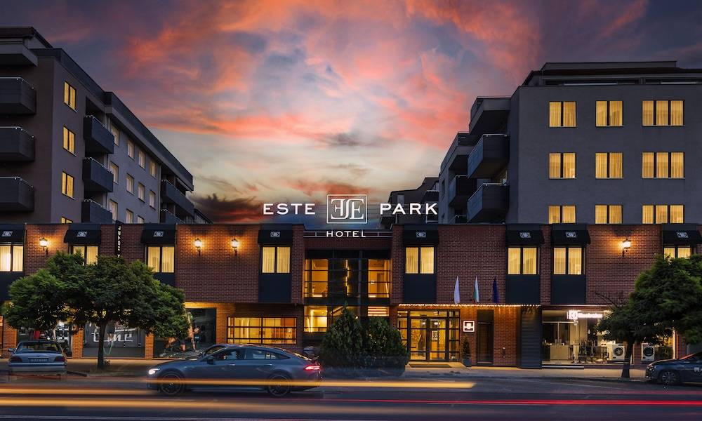 -- ESTE PARK HOTEL -- part of Urban Chic Luxury Design Hotels - Parking & Compliments - next to Shopping & Dining Mall Plovdiv 1
