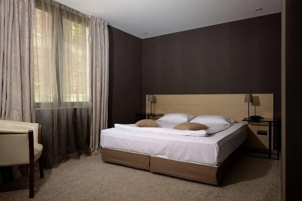 St. George Hotel 1