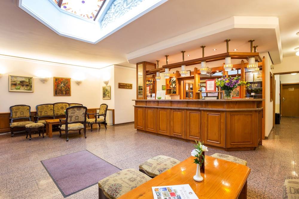 Geneva Hotel 2