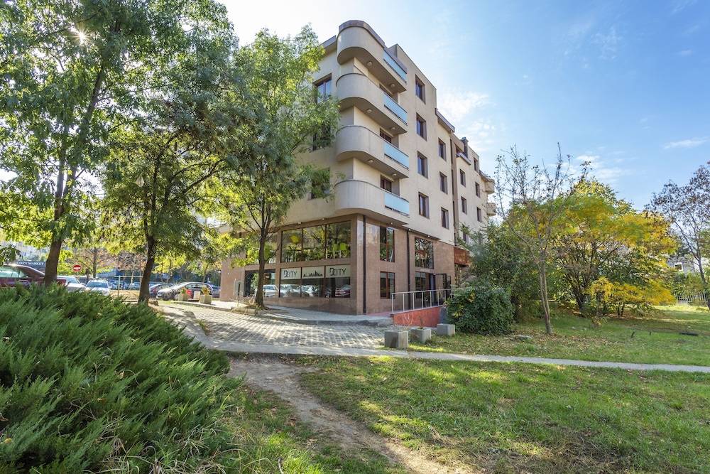 CityHome Aparthotel 1