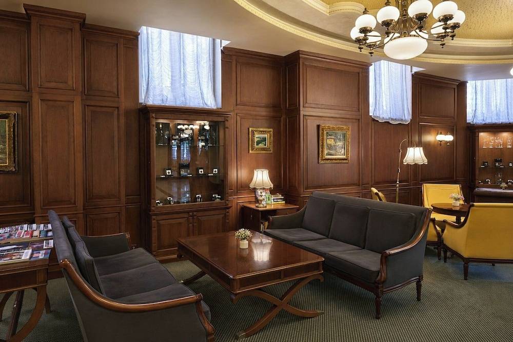 Crystal Palace Boutique Hotel 2