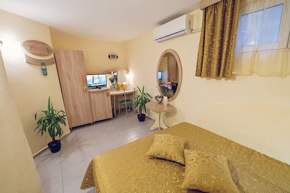 Hotel Color 2