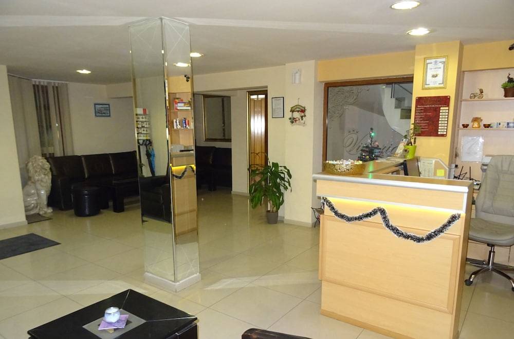 Victoria Hotel 2