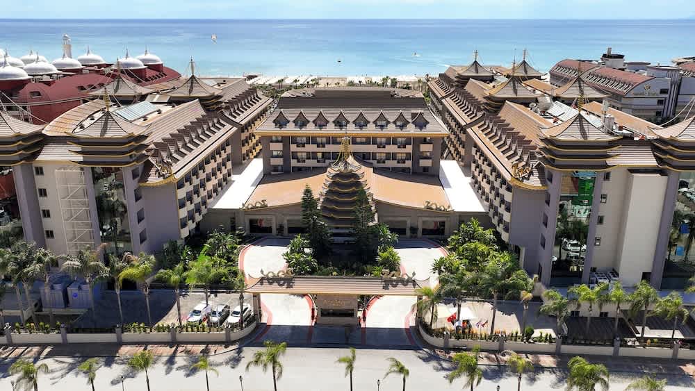 Royal Dragon Hotel 1