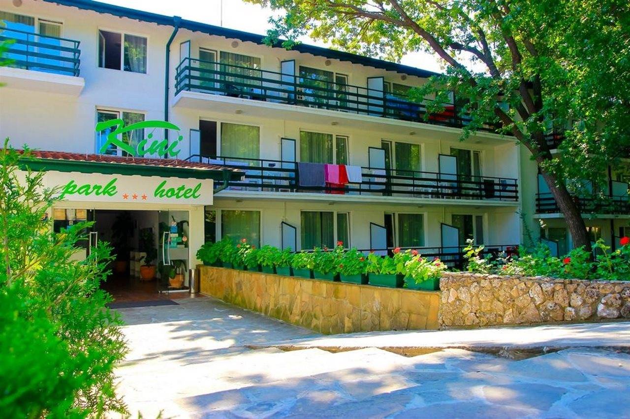 Kini Park 1