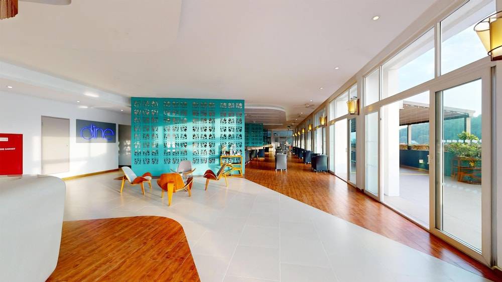 Radisson Hotel Kandy 2