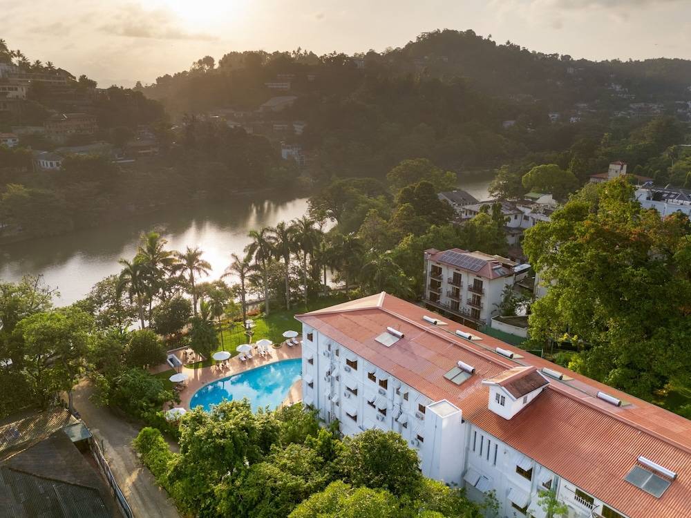Hotel Suisse Kandy - Since 1890 1