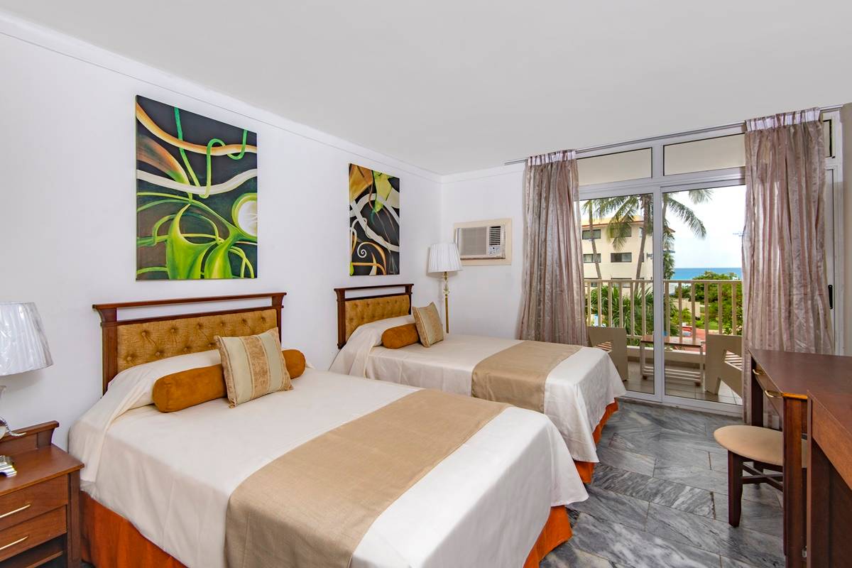 Hotel Club Tropical 2