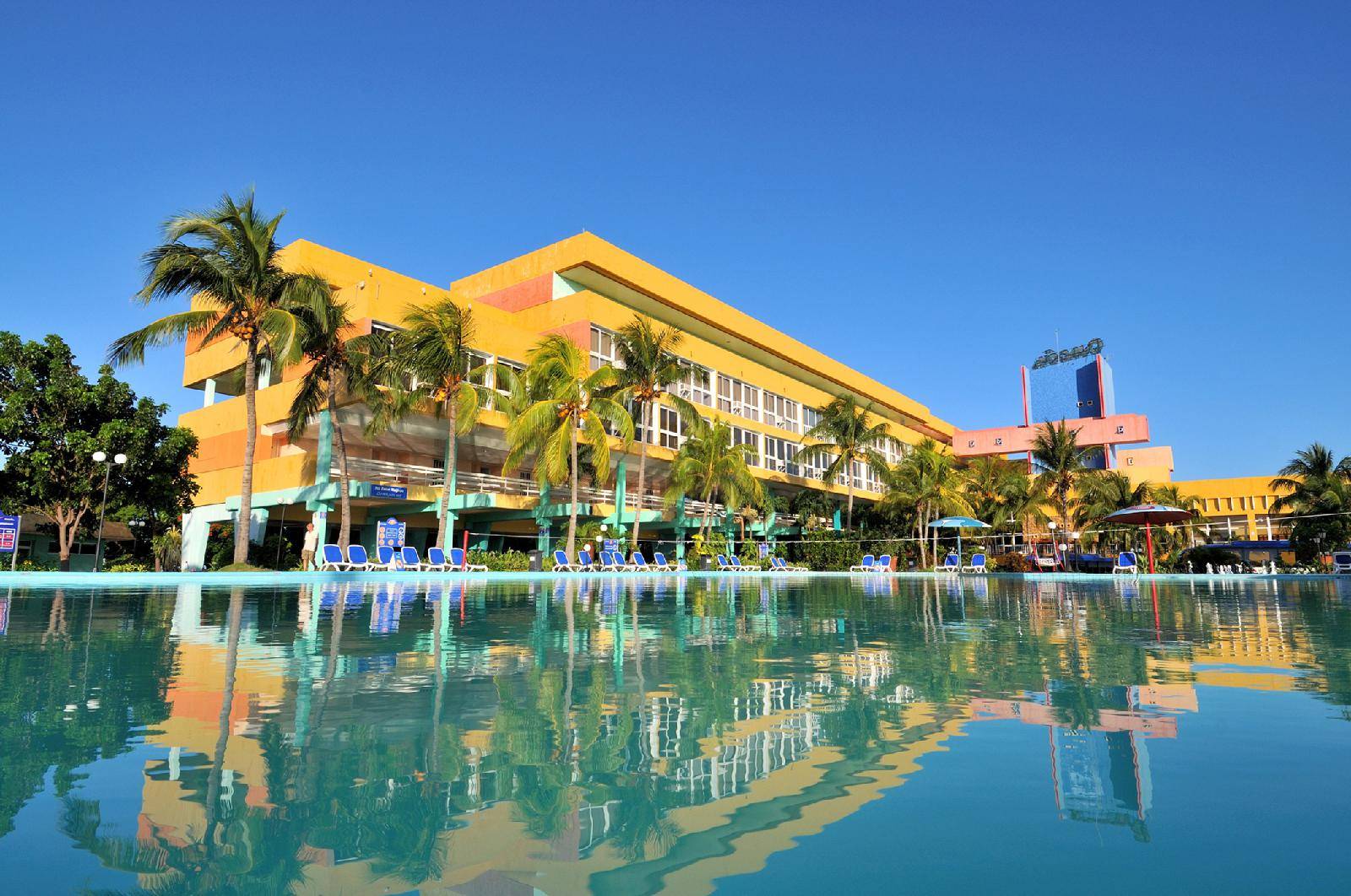 Club Amigo Ancon 2