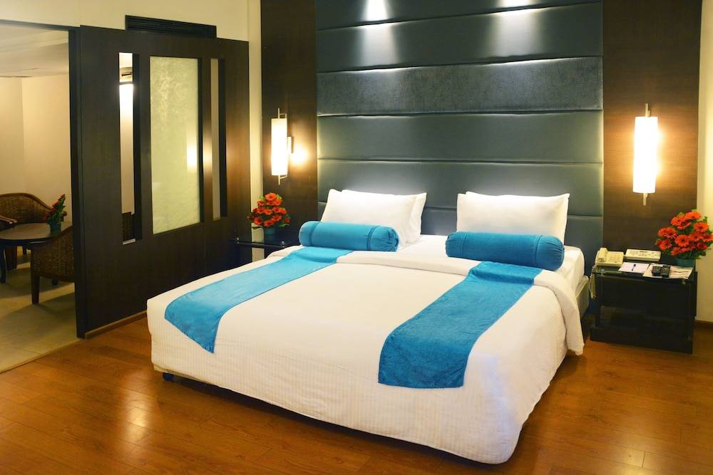 Ashraya International Hotel 1