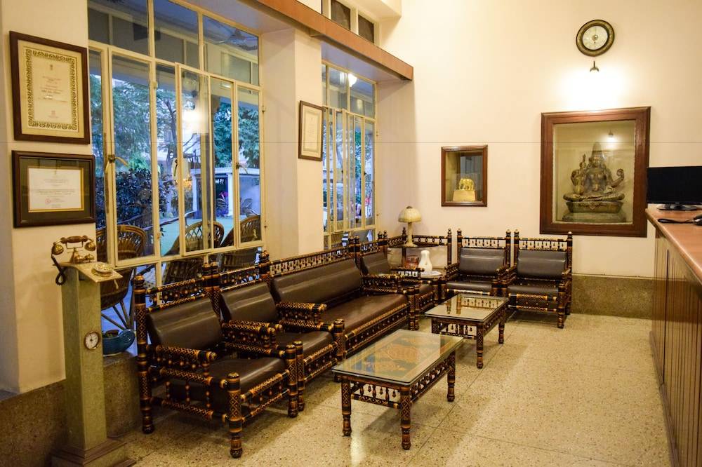 Hotel Arya Niwas 2