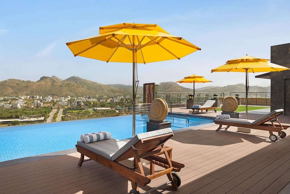 Howard Johnson by Wyndham Udaipur Roop Nagar 1