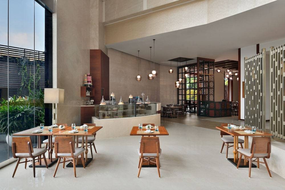 Kochi Marriott Hotel, LuLu International Shopping Mall 2