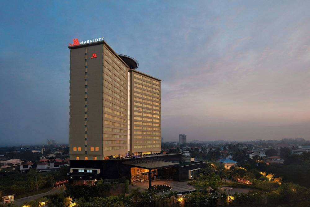 Kochi Marriott Hotel, LuLu International Shopping Mall 1