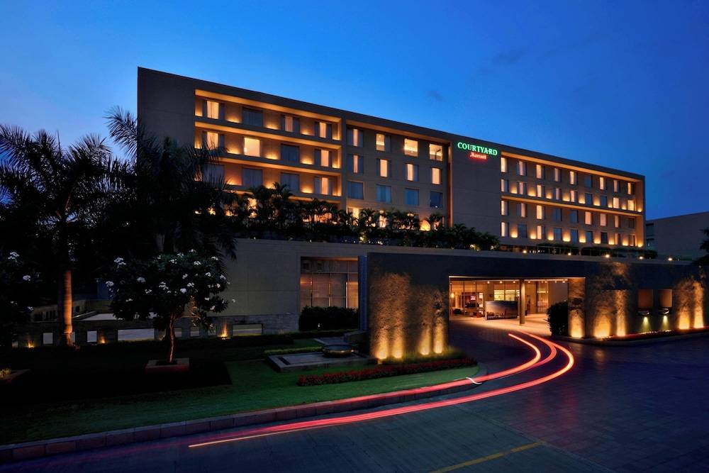 Courtyard by Marriott Pune Hinjewadi 1