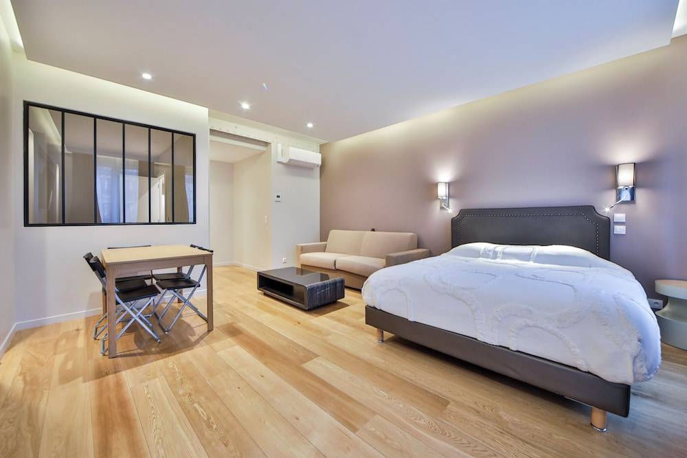 Blue Nights Apartments - Sébastopol 1