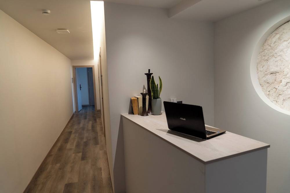 Athens Design Suites 2