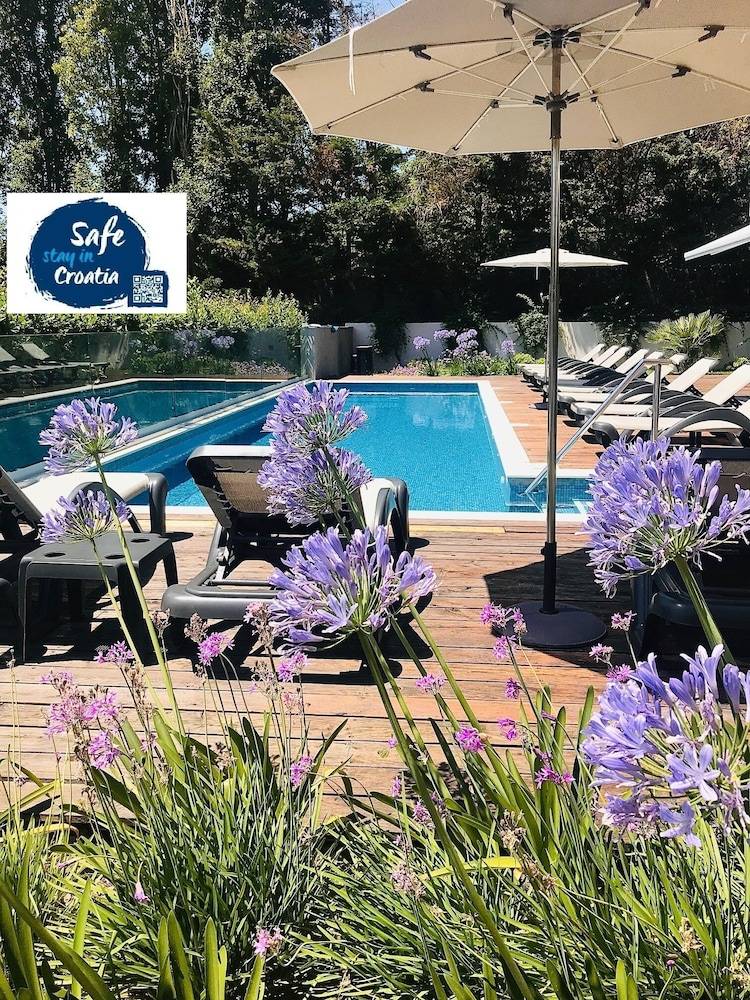 Rooms Oasis Life 1