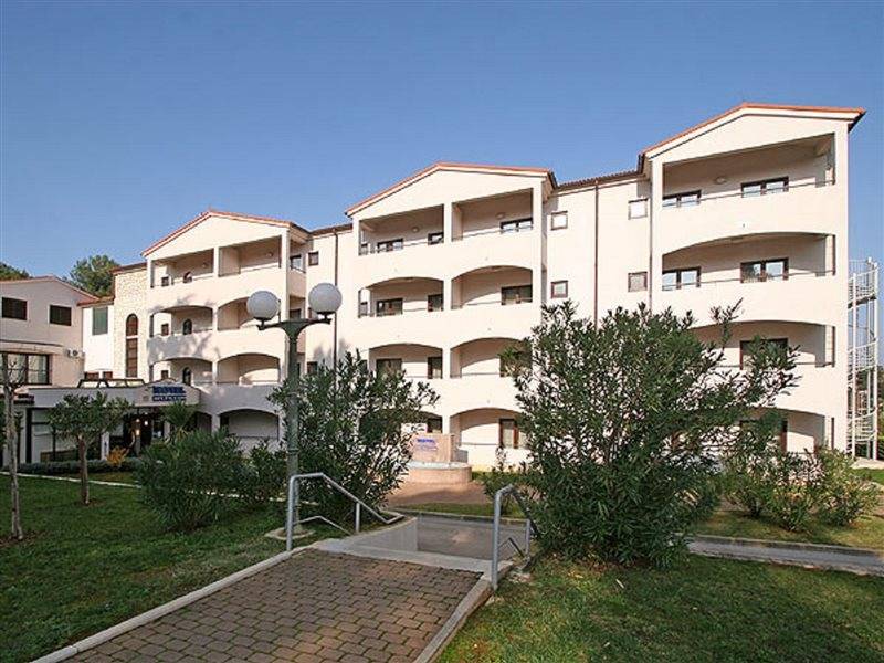 Hotel Flores 2