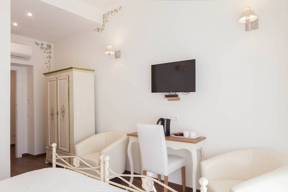 Donna Margherita Rome Suite & Rooms 2