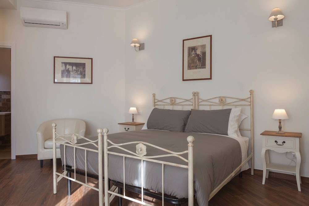 Donna Margherita Rome Suite & Rooms 1
