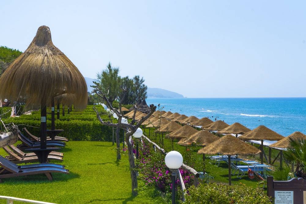 Holiday Village 1