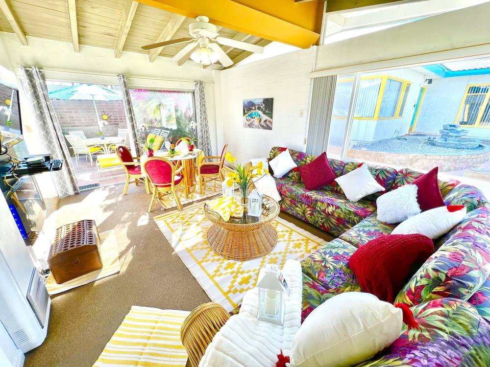 A PLACE IN THE SUN Hotel - ADULTS ONLY Big Units, 24h Heated Pool & Spa in 1 Acre Park Prime Location, DOG Friendly, TOP Midcentury Modern Boutique Hotel 2