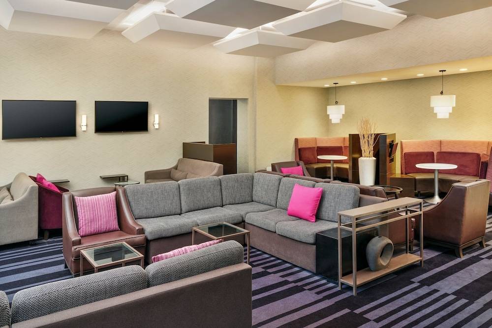 Courtyard by Marriott New York JFK Airport 2
