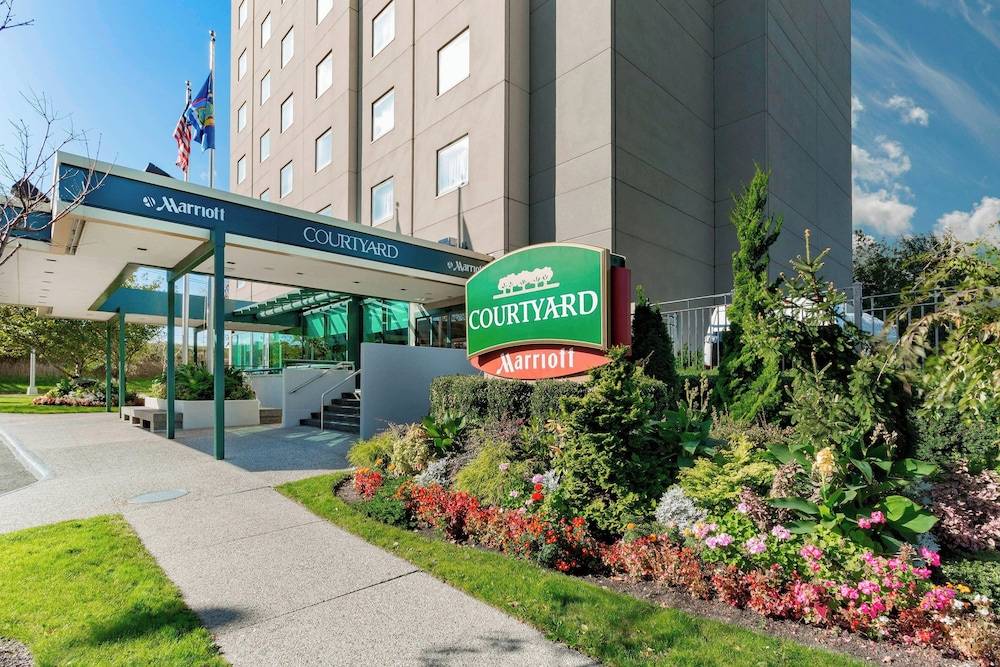 Courtyard by Marriott New York JFK Airport 1