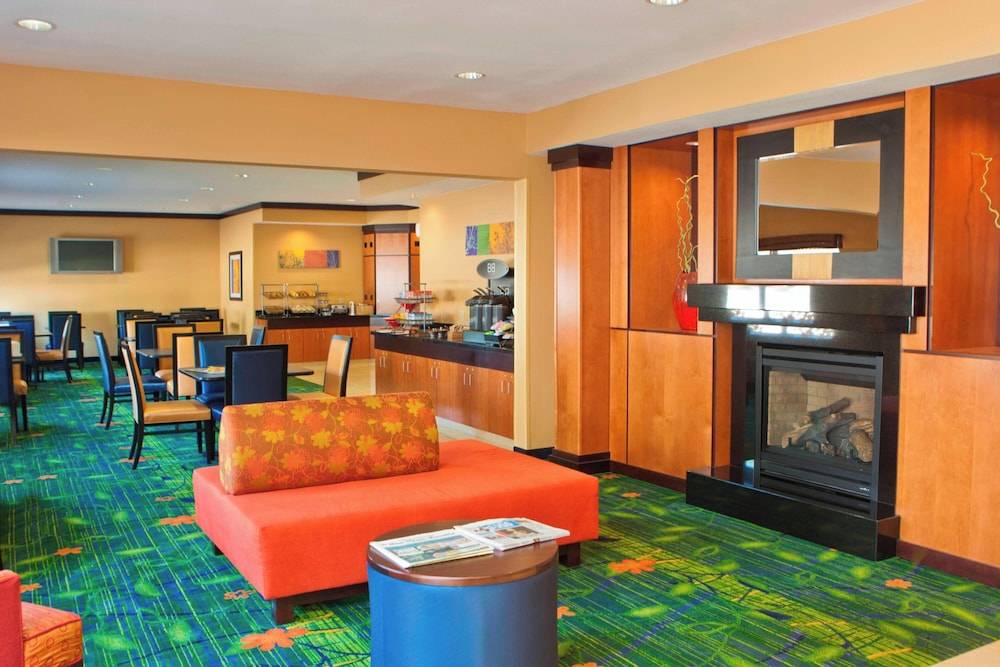 Fairfield Inn & Suites by Marriott Memphis East Galleria 2