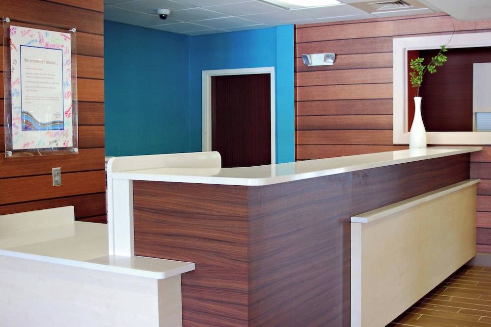 Fairfield Inn Myrtle Beach Broadway at the Beach 2