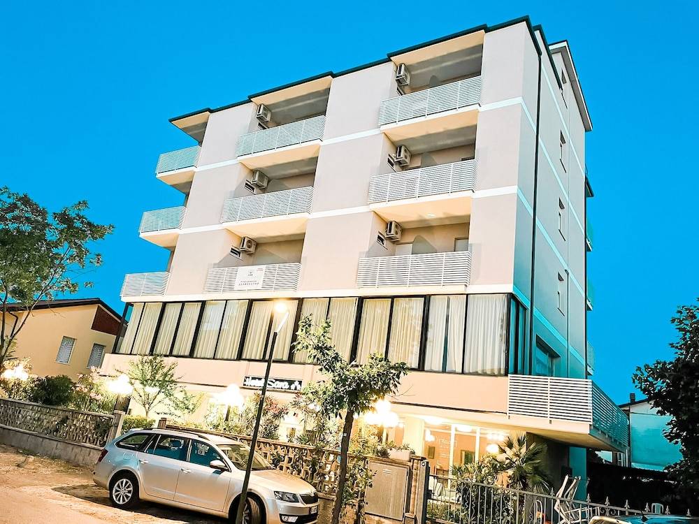 Hotel Sara*** Cesenatico 1