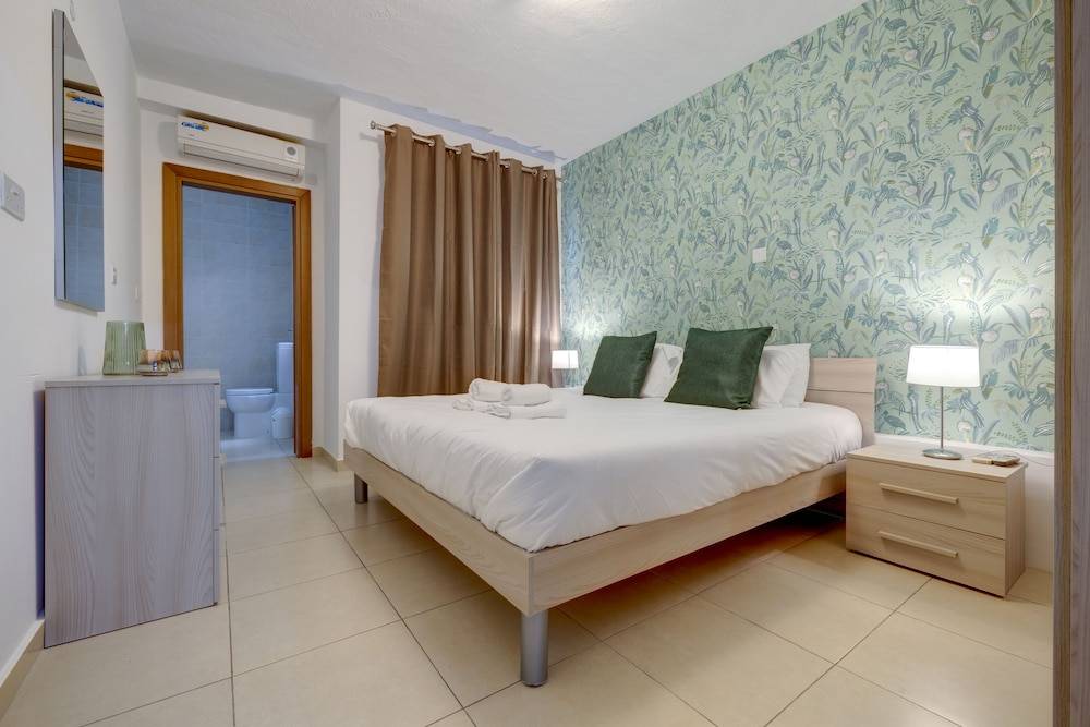 Sliema Tigne Suites 2