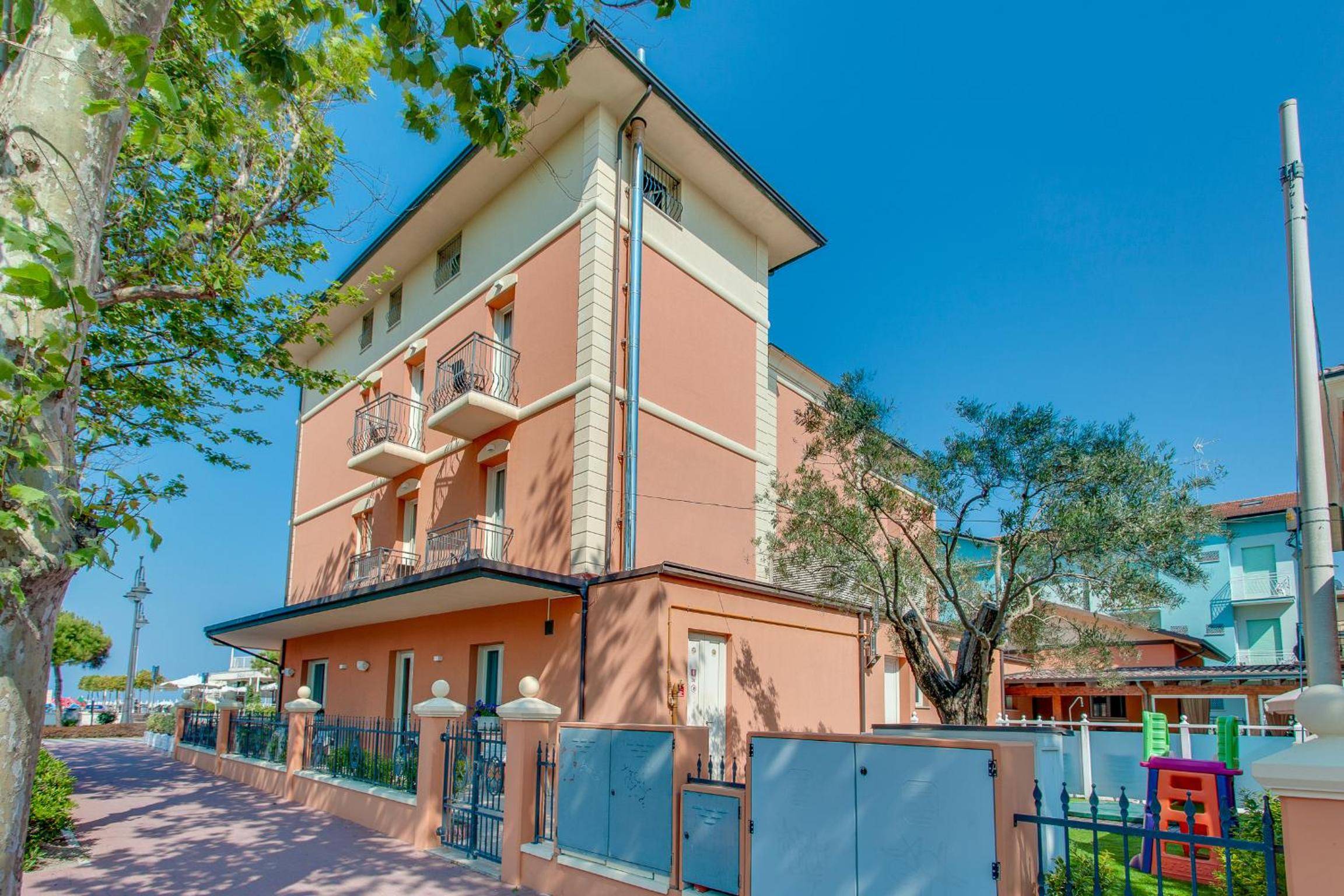 Hotel De La Ville 1