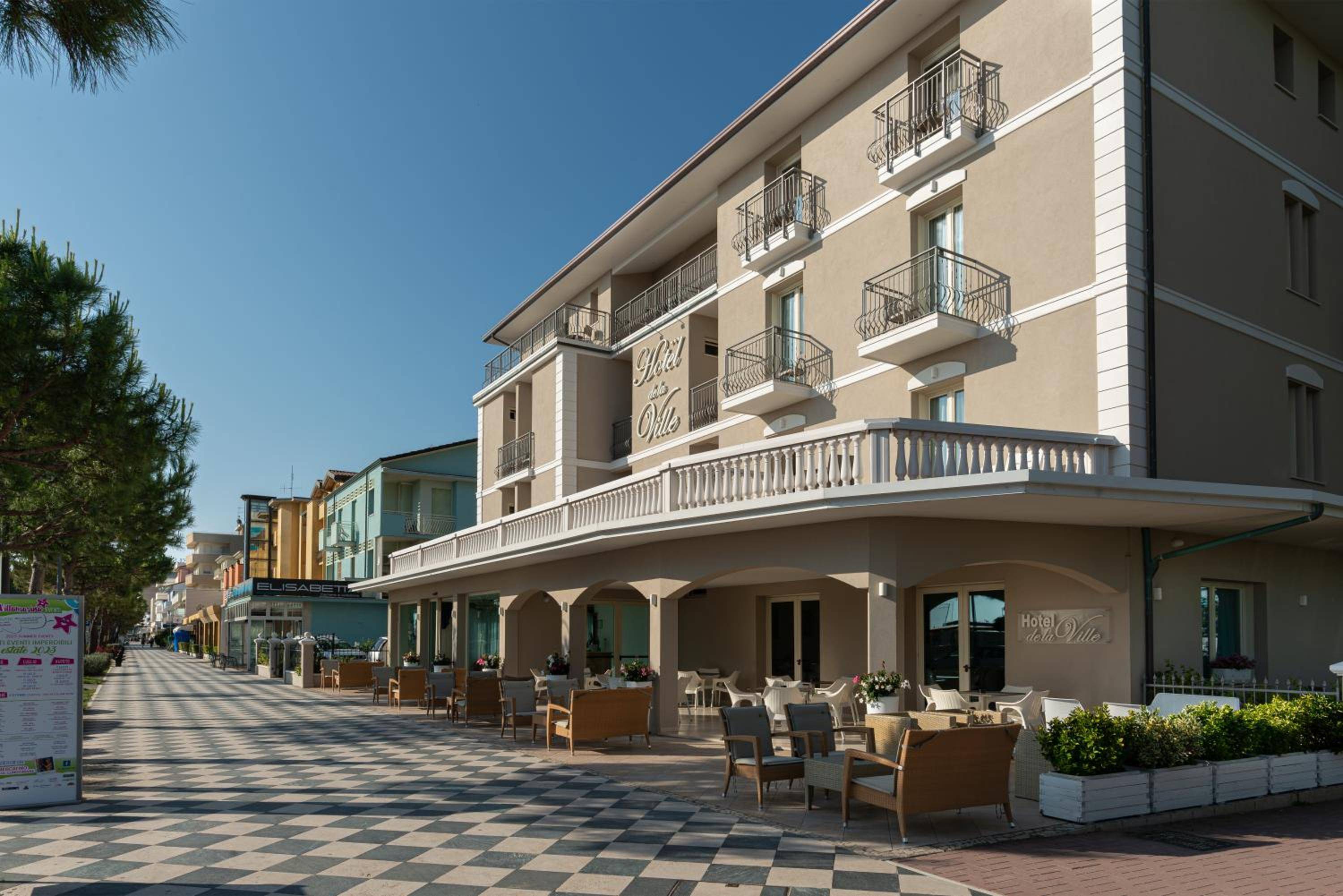 Hotel De La Ville 2