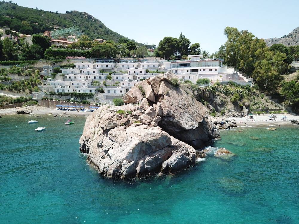 Blue Bay 1