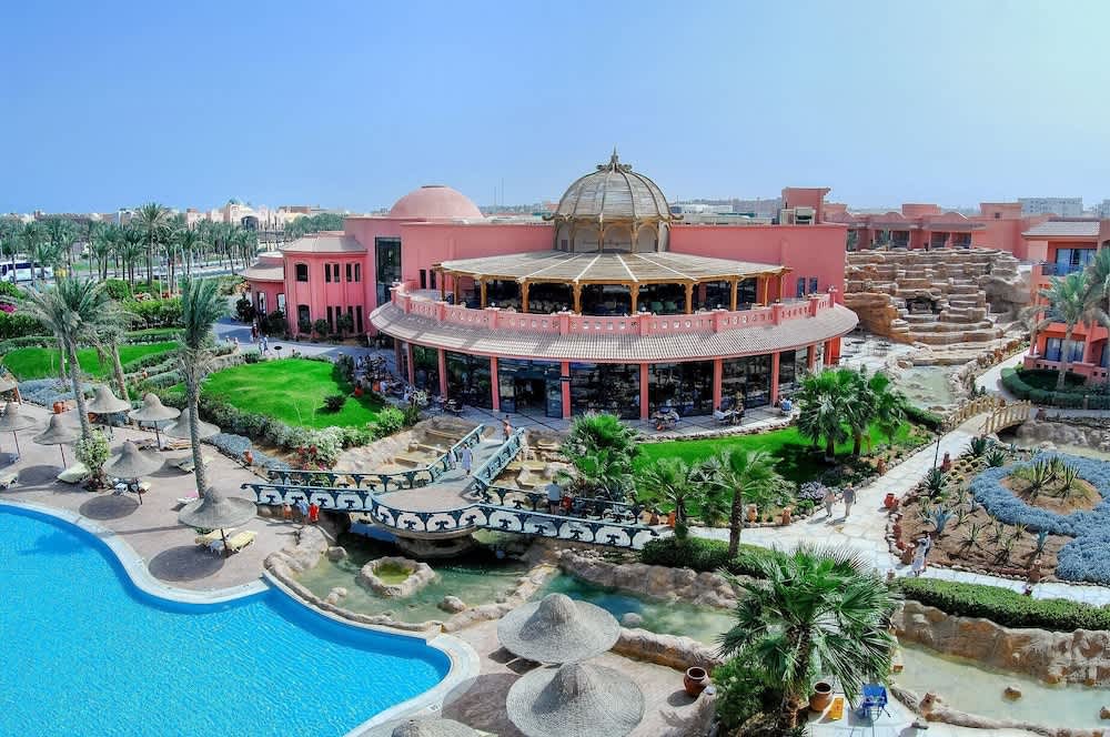 Parrotel Aquapark Resort 1