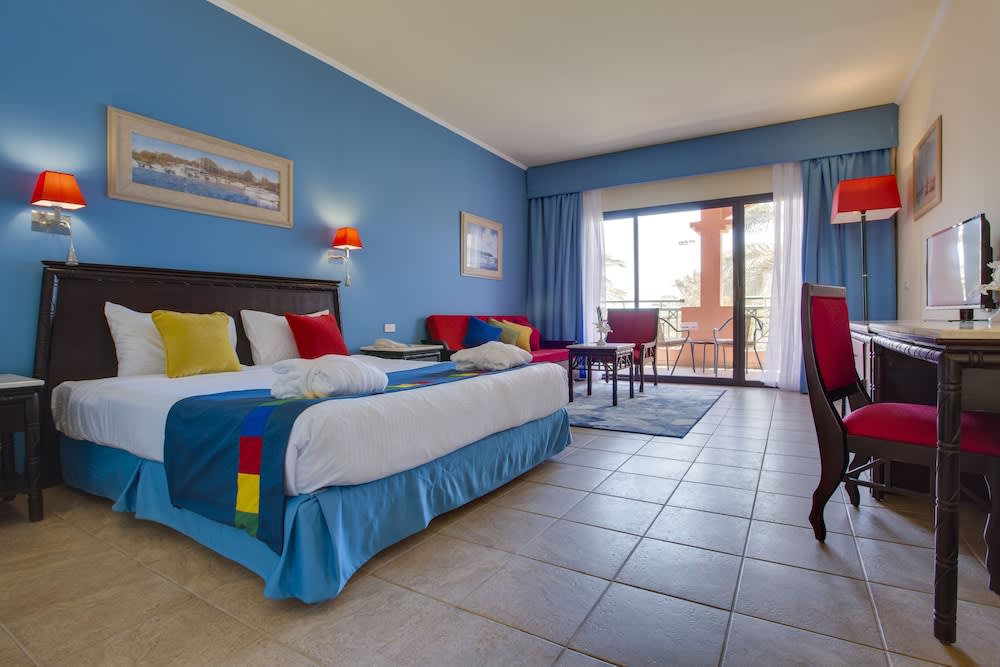 Parrotel Aquapark Resort 2