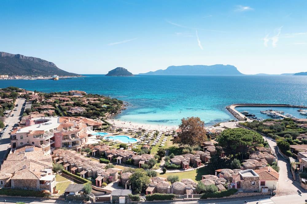 Hotel Resort & Spa Baia Caddinas 1