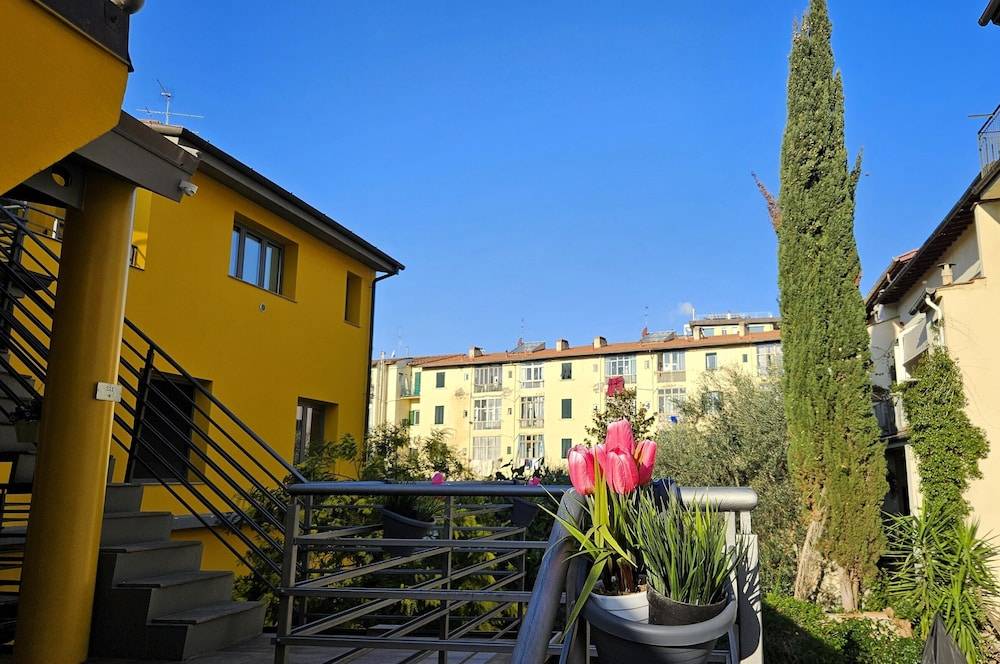 Select Executive Residence 1