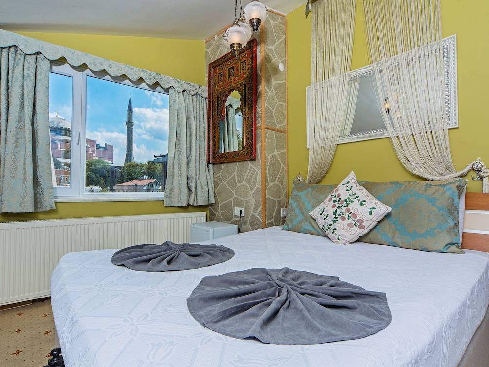 Modern Sultan Hotel 1