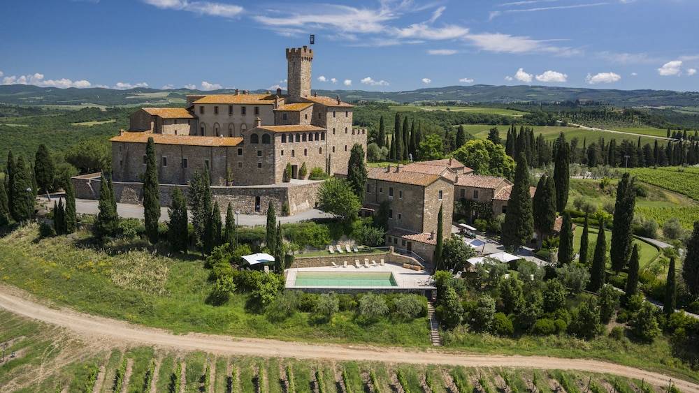 Castello Banfi - Il Borgo - Relais et Chateaux 1