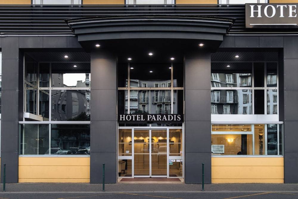 Hôtel Paradis 1