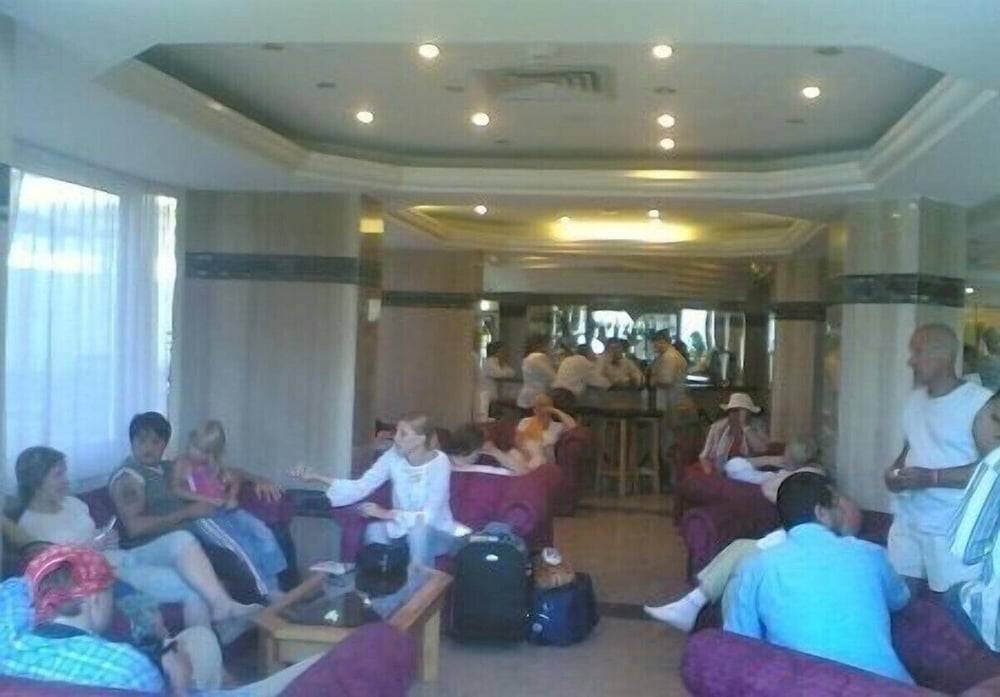 Queens Valley Hotel 2