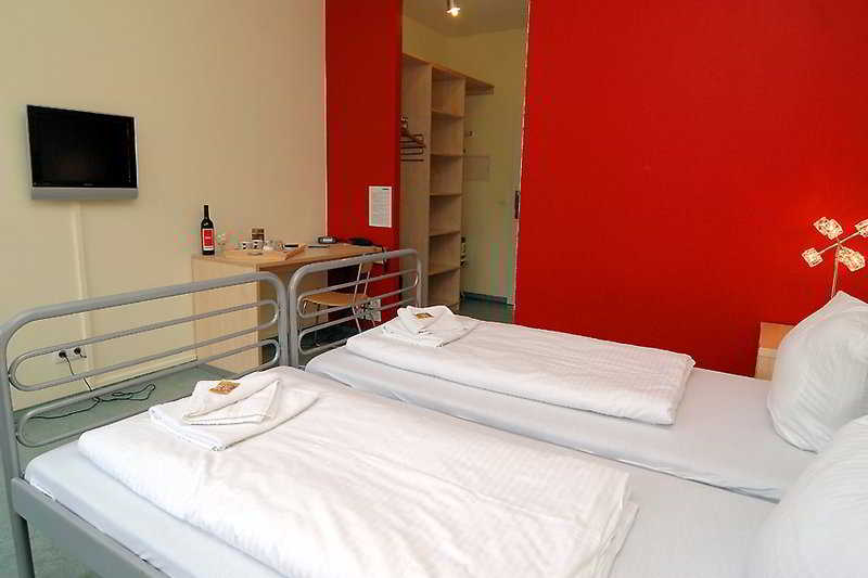 MEININGER Hotel Berlin Alexanderplatz 1