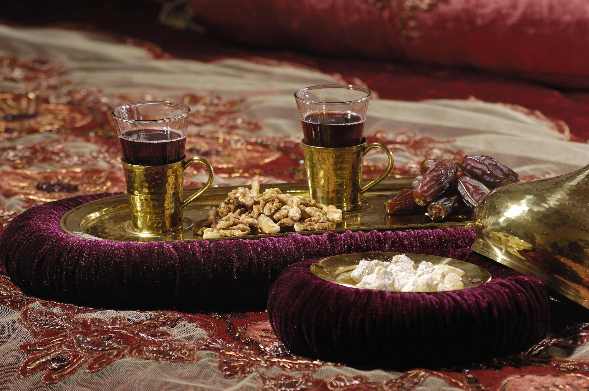 Cesme Kanuni Kervansaray 1